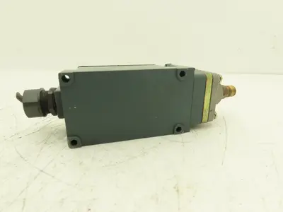 Taihei Boeki TDZ01XM Pressure Switch 4MPa 580psi 125VAC 30VDC 0.1A IP65
