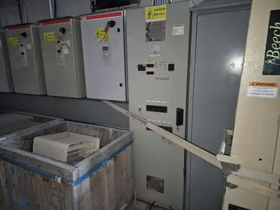 5 kV E-House Genset Control Room PDC w/ 9 x 1200 amp Breaker