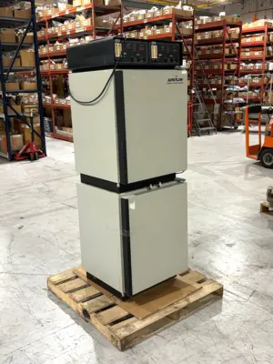 Used Nuaire Auto Flow CO2 Water Jacketed Incubator Lab Incubators Michigan US | Maverick Industrial Sales #1487641