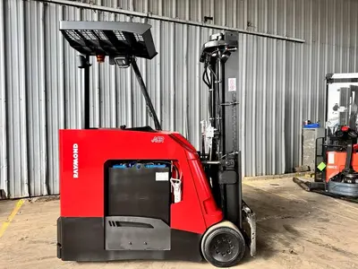 USED 2019 RAYMOND 425-C50TT