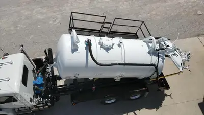 New | in-Stock 2027 PETERBILT 548 Vacuum Truck Texas US | Roll Off Truck World #1492027