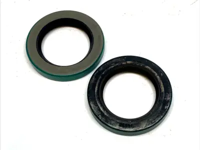 USED CHICAGO RAWHIDE OIL SEAL 1-1/2" SHAFT 2-1/4" BORE 0.313" NITRILE CRW1 LOT OF 2