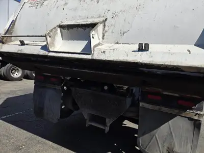 USED 2023 PETERBILT 567