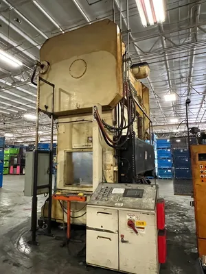 1998 BLOW SC2-300-120-60 Straight Side Double Crank Press | Universal Press & Machinery (UPM) (6)