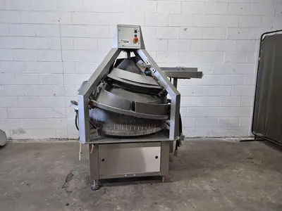 USED 2011 BENIER NEDERLAND BV TALLROUND