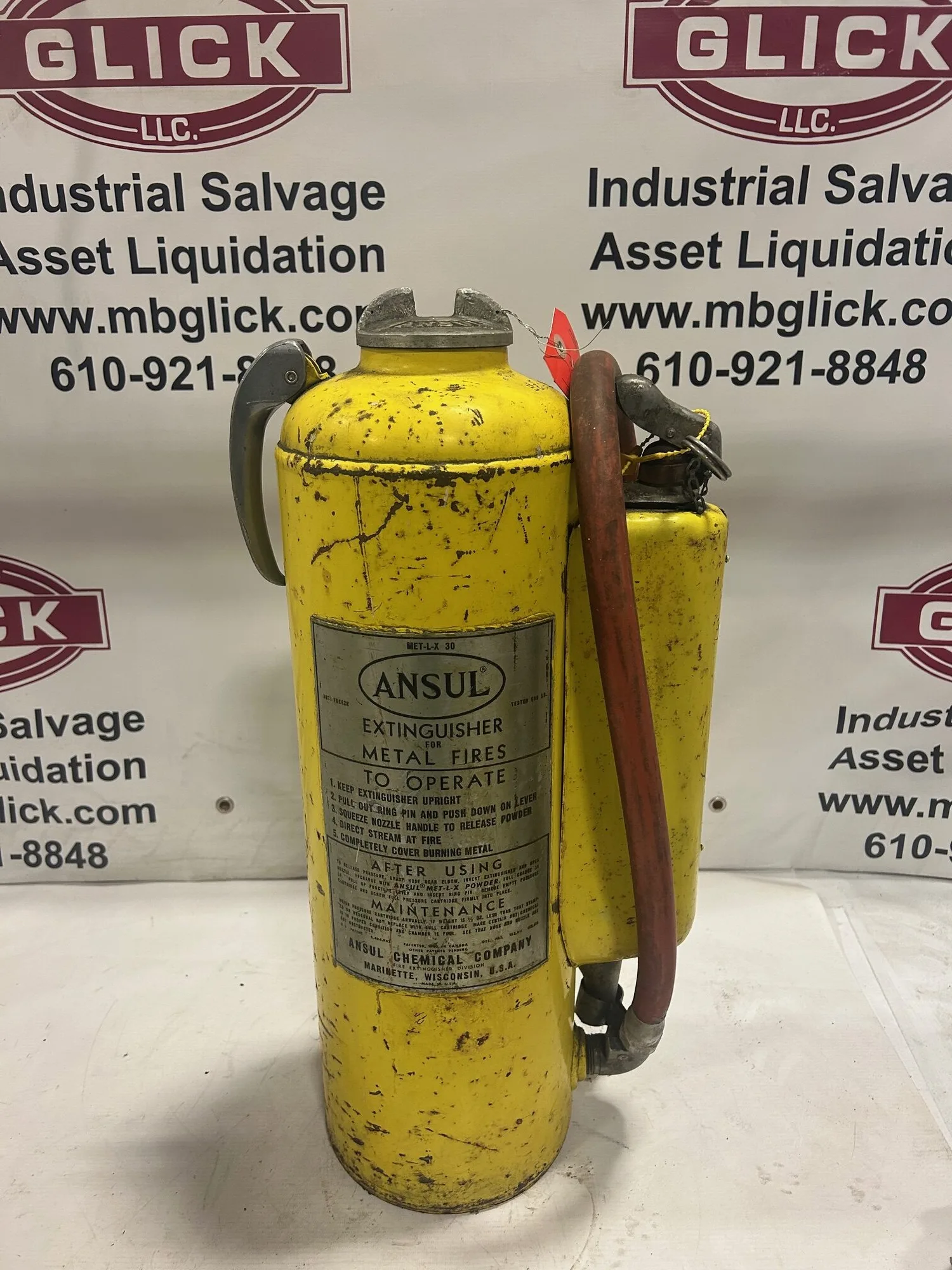 ANSUL MET-L-X Class D Flammable Metal/Magnesium Fire Extinguisher 30 lb.