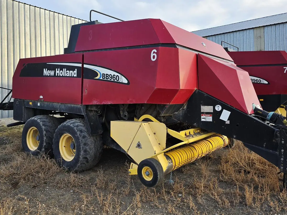 USED 2007 NEW HOLLAND BB960A