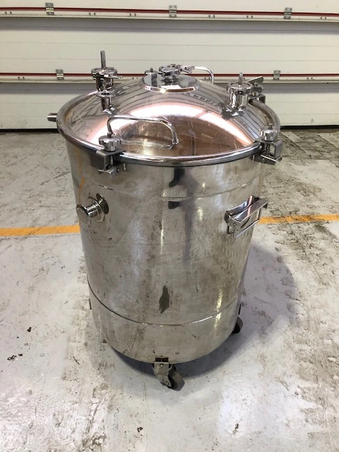 Used _UNKNOWN_ 200 LITRE Stainless Steel Tanks New Jersey US | Perry Equipment #120963