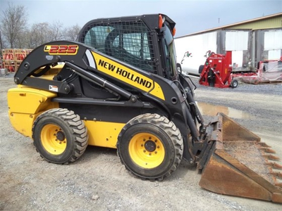 USED 2014 New Holland L225
