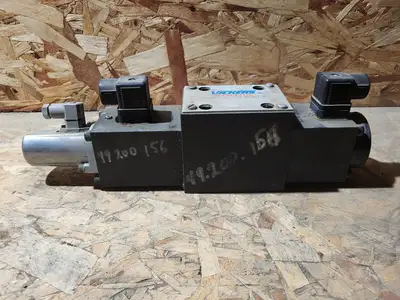 Used VICKERS KFDG4V5-2C70NZ MUIH7-20 Parts (Hydraulics and Pneumatics) British Columbia CA | Lenmark #264412
