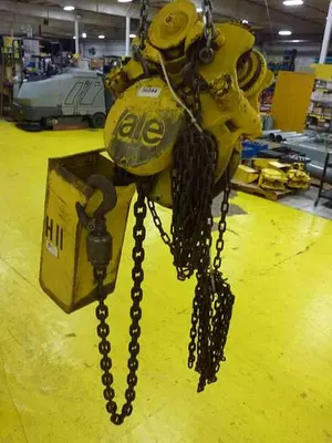 USED YALE HOISTS D-190402