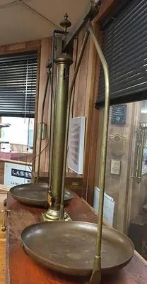 2899-385 Antique H. Kohlbusch Balance Beam Scale with Set of Weights Circa 1890