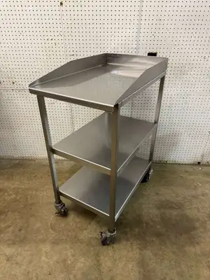 Used Southern Stainless Used 18"x 30"x 39.5" Southern Stainless Equipment Stand - FG Restaurant Equipment (Miscellaneous) Illinois US | Falcon Restaurant Supply #1374907