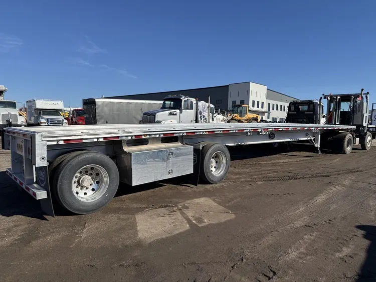 Used 2023 MAC FLATBED TRAILER Flatbed Trailers Minnesota US | Carco Truck & Equipment #1514151