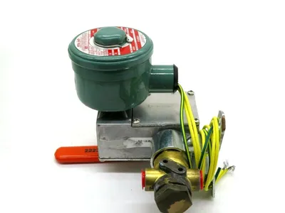 NEW ASCO EF8308B040 SOLENOID VALVE 24DC 318719