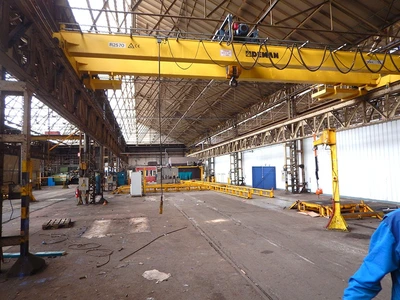USED DEMAG 15 TON X 9450 MM
