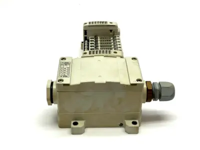 SMC VV5QC11-09N3TD0-S Base Mounted Manifold Plug-in Terminal Block - Used