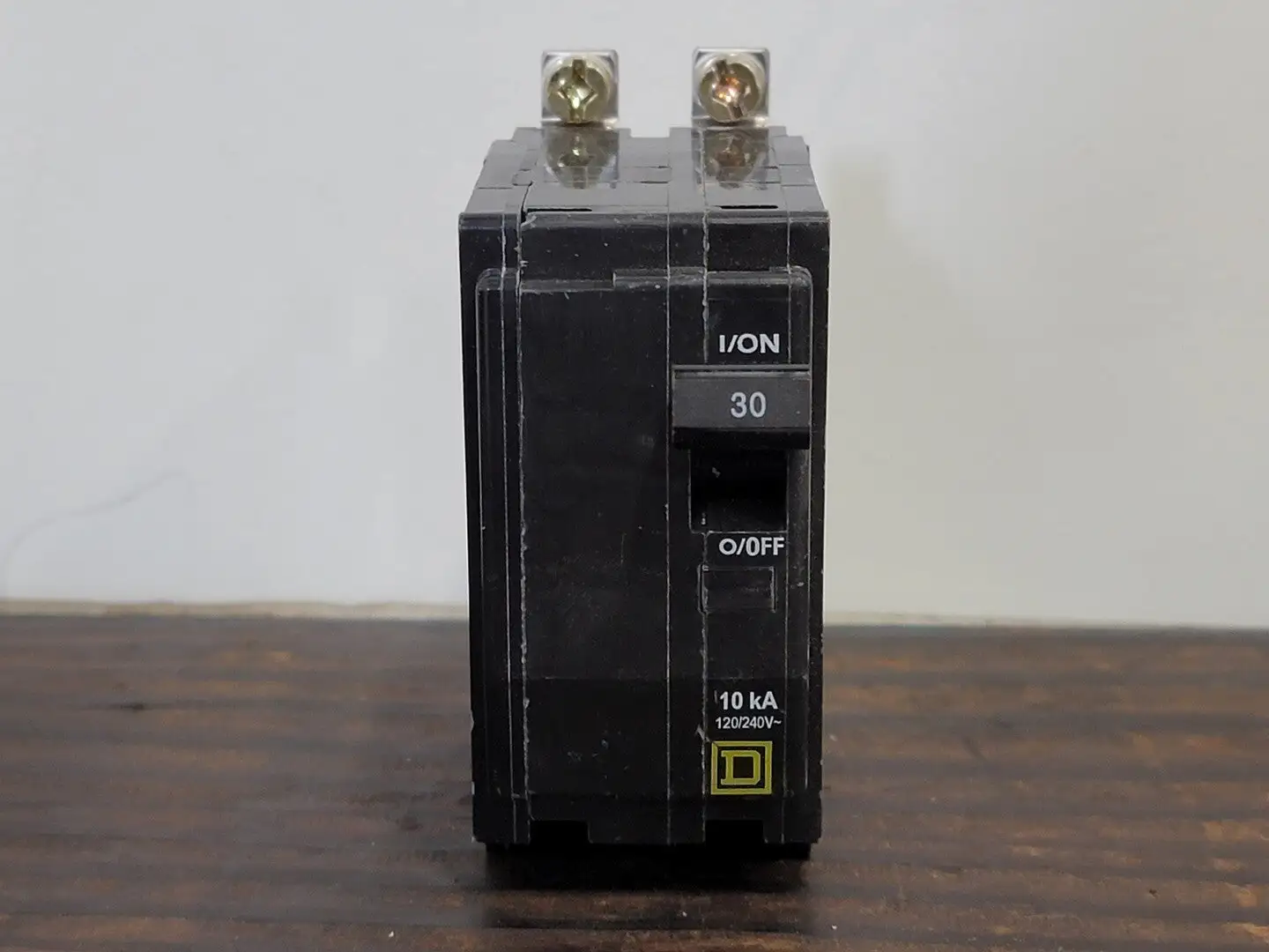 30 Amp 2 Pole Circuit Breaker QOB230