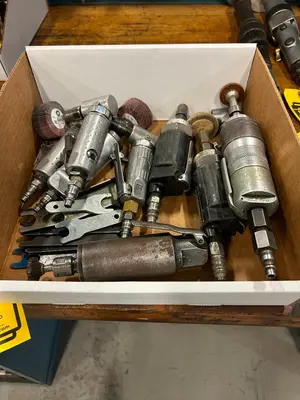 Used _UNKNOWN_ _UNKNOWN_ Air Tools, DC Electrical Tools & Accessories Virginia US | Myron Bowling Auctioneers Inc #1553537
