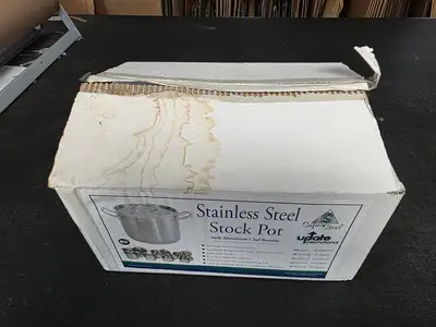 New | in-Stock Super Steel Unused Super Steel SPS-08 Stainless Steel 8 Qt Stock Pot w/Cover - TH3 Pans Illinois US | Falcon Restaurant Supply #1373891