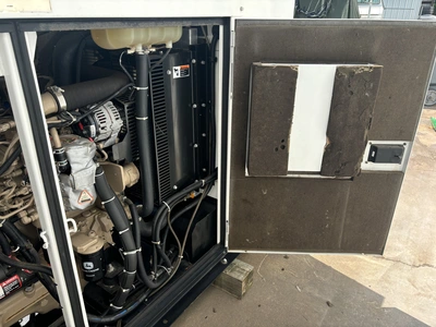 Whisperwatt diesel 4 CYL MQ Power 56KW 240/480V 70 KVA 15 HRS 3P