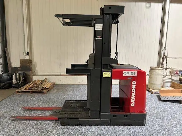 Used RAYMOND 520OPC30TT Order Pickers Illinois US | Somerset Equipment Sales #1546148