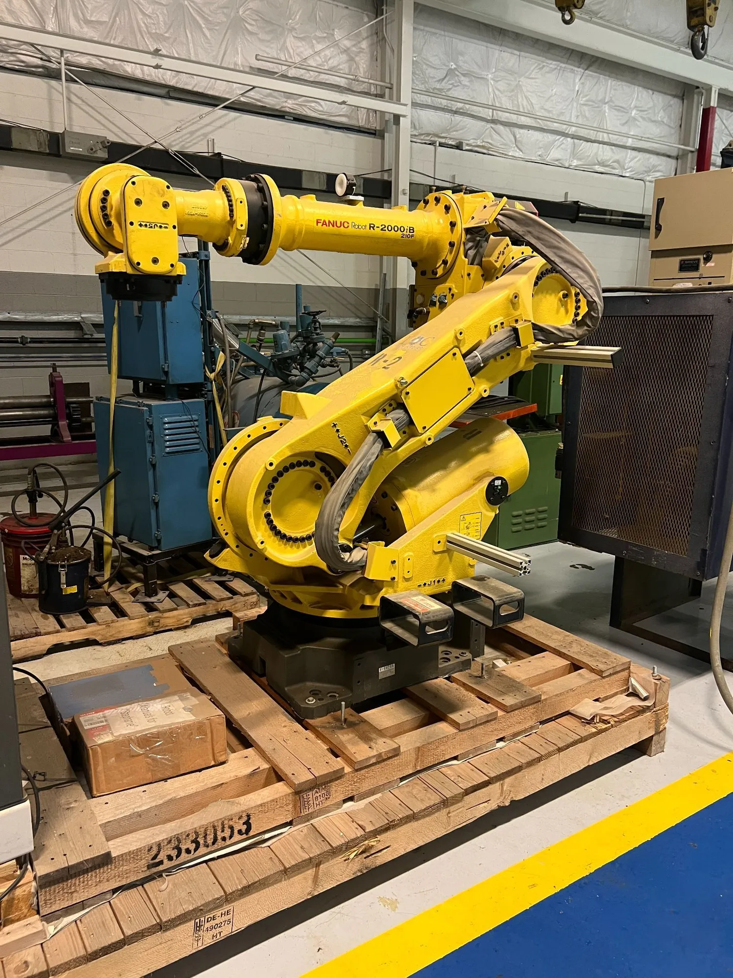 USED 2009 FANUC FANUC R2000IB/210F