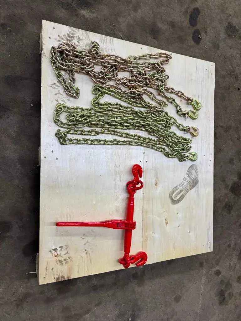 NEW! SET OF NEW 5/16  RATCHET BINDER LOAD AND CHAINS