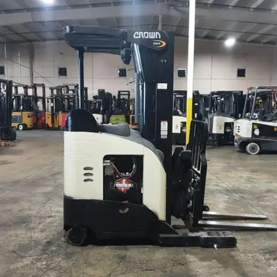 USED 2016 CROWN RR5725-45