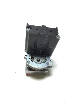 Cutler-Hammer E30DG Compact Pushbutton Operator W/Indicator Light
