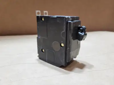 USED SQUARE D QOB230