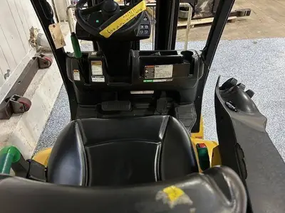 Used 2017 YALE GLC050VX Misc Forklifts Illinois US | Somerset Equipment Sales #1543008