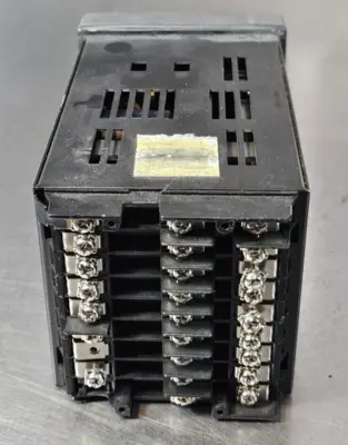 Honeywell UDC3000 Universal Digital Limit Controller (BIN634)