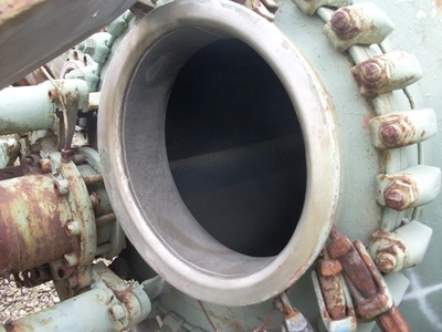 2,500 L Hastelloy C4 clad reactor