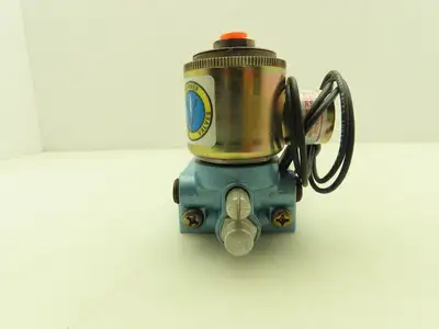 Honeywell Skinner S3FFHAL3 Directional Control Spool Valve 5/3 24VDC 3/8" NPT