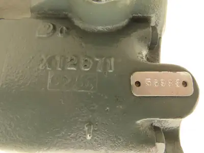 Char-Lynn 104-2020-001 Hydraulic Motor SAE Size 10 1-1/4"14 Tooth Spline Shaft