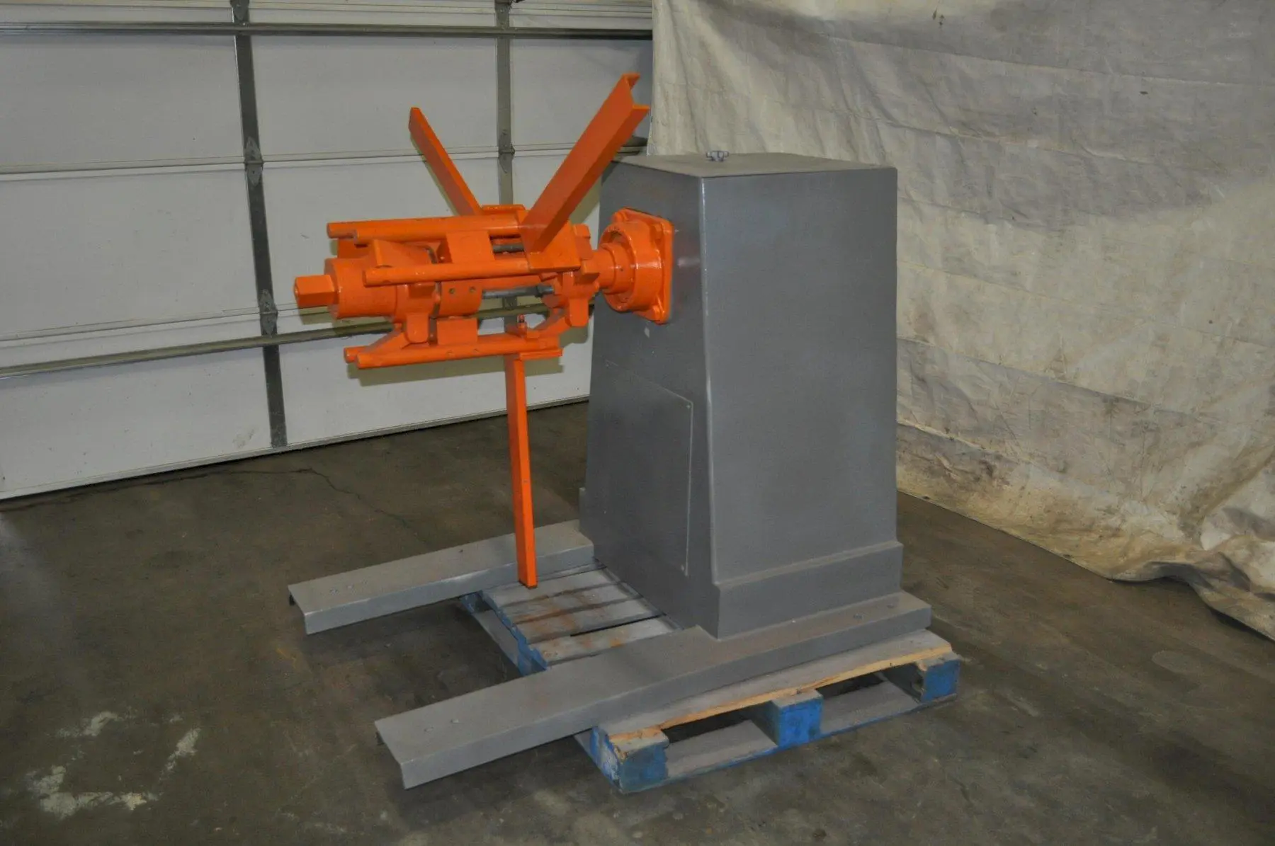 6000 LB X 12" JACO UNCOILER