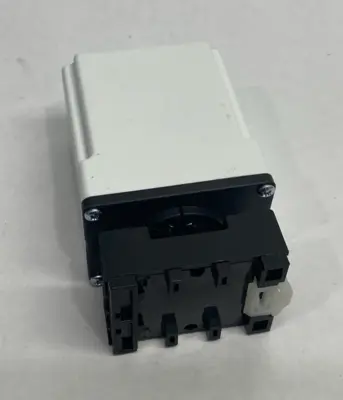 USED MACROMATIC TIME DELAY RELAY, SINGLE SHOT, 0.1-10SEC