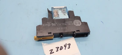 USED Allen-Bradley 700-HN122 Ser. A Relay Base