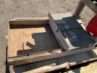 EDCO gas powered block saw model GMS14A-55H, no blade, Honda gas engine with recoil start, takes a 1...