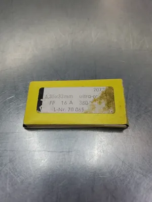 SIBA L-Nr. 70-065 16A 380V Fuse, (6.35x32mm) Lot of 4. 4E-21
