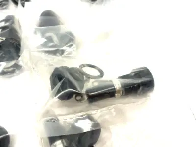 USED COOPER BUSSMANN PANEL MOUNT BUSS FUSEHOLDERS