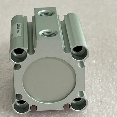 NEW SMC CDQ2B32-15DMZ