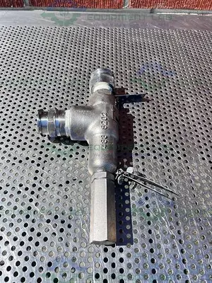USED CHALMERS & KUBECK 19226LCO PRESSURE RELIEF VALVE 70 PSI, 1" SANITARY FITTING