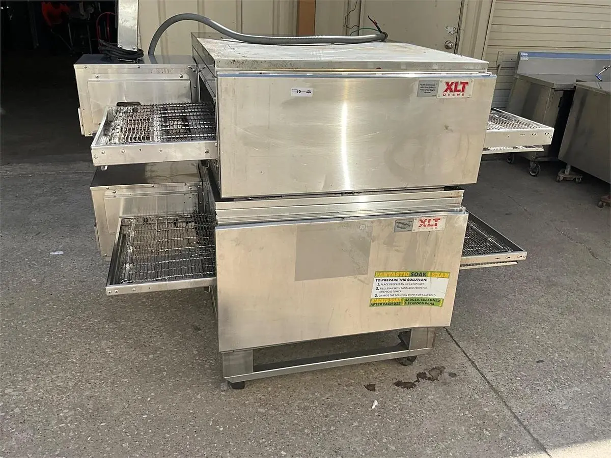USED XLT INC. R3A-2336-C1057