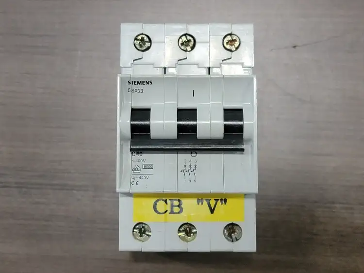 Used SIEMENS 5SX23 C40 Switchgears British Columbia CA | Lenmark #242640