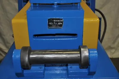 25OO LB X 6" X .078" CWP COIL CRADLE STRAIGHTENER