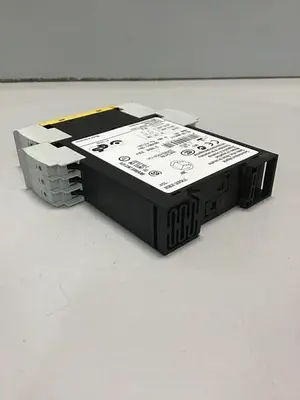 USED SIEMENS 3TK2821-2CB30