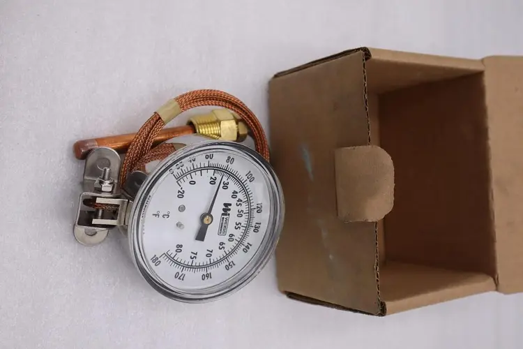 Used _UNKNOWN_ _UNKNOWN_ Temperature Monitoring Pennsylvania US | Global Equipment International, LLC #1430663