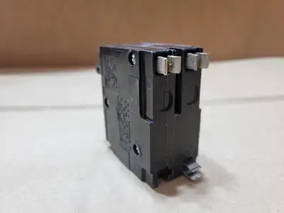 Used SQUARE D QO220 Switchgears British Columbia CA | Lenmark #1486887